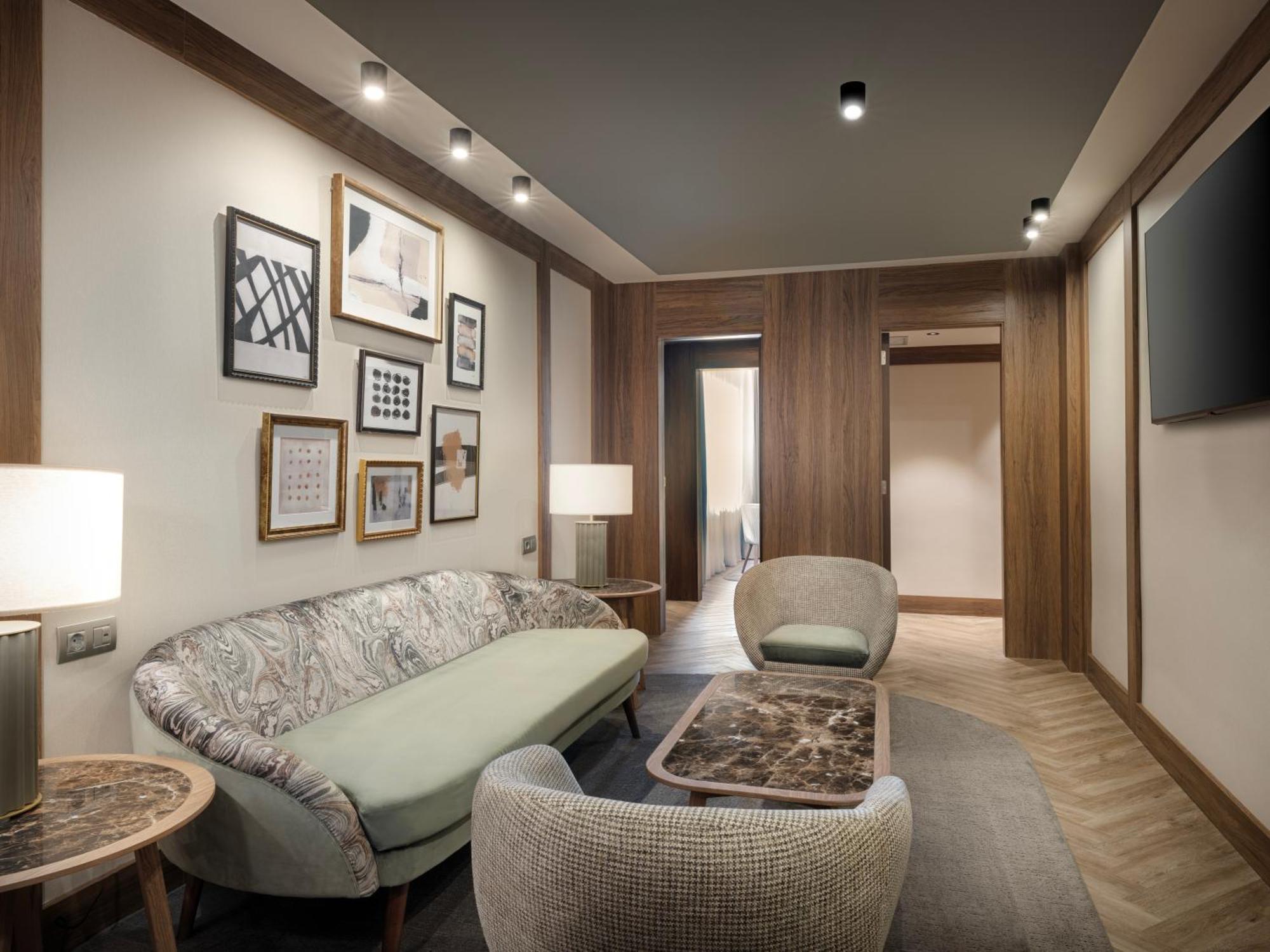 The Westin Madrid Cuzco Hotel Eksteriør billede