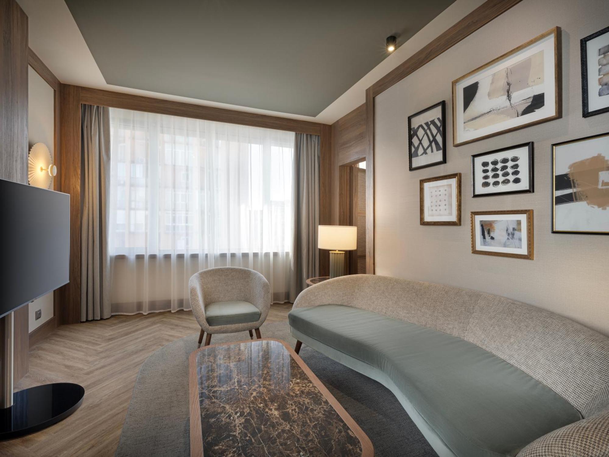 The Westin Madrid Cuzco Hotel Eksteriør billede